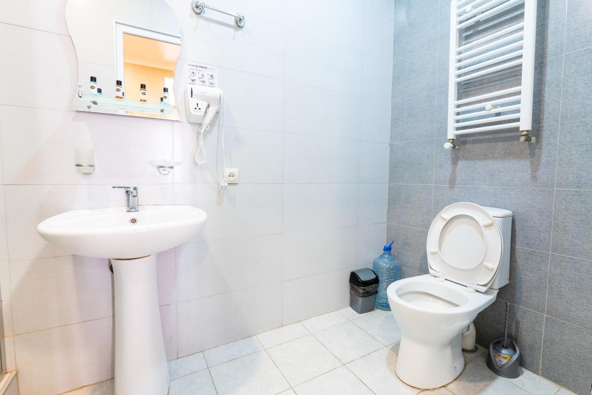 Hotel A&K Tbilisi Ngoại thất bức ảnh